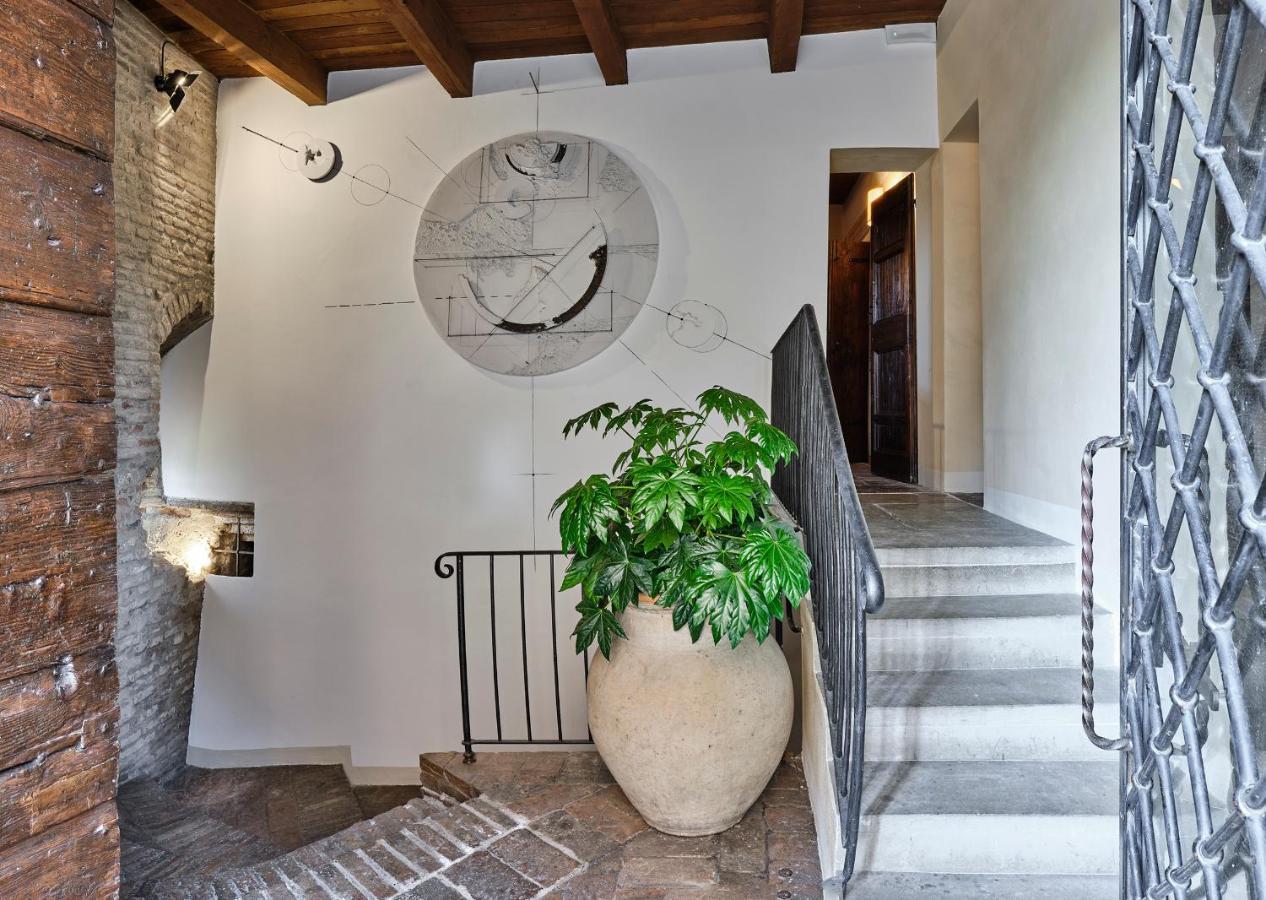Palazzo Viviani Castello Di Montegridolfo 호텔 외부 사진