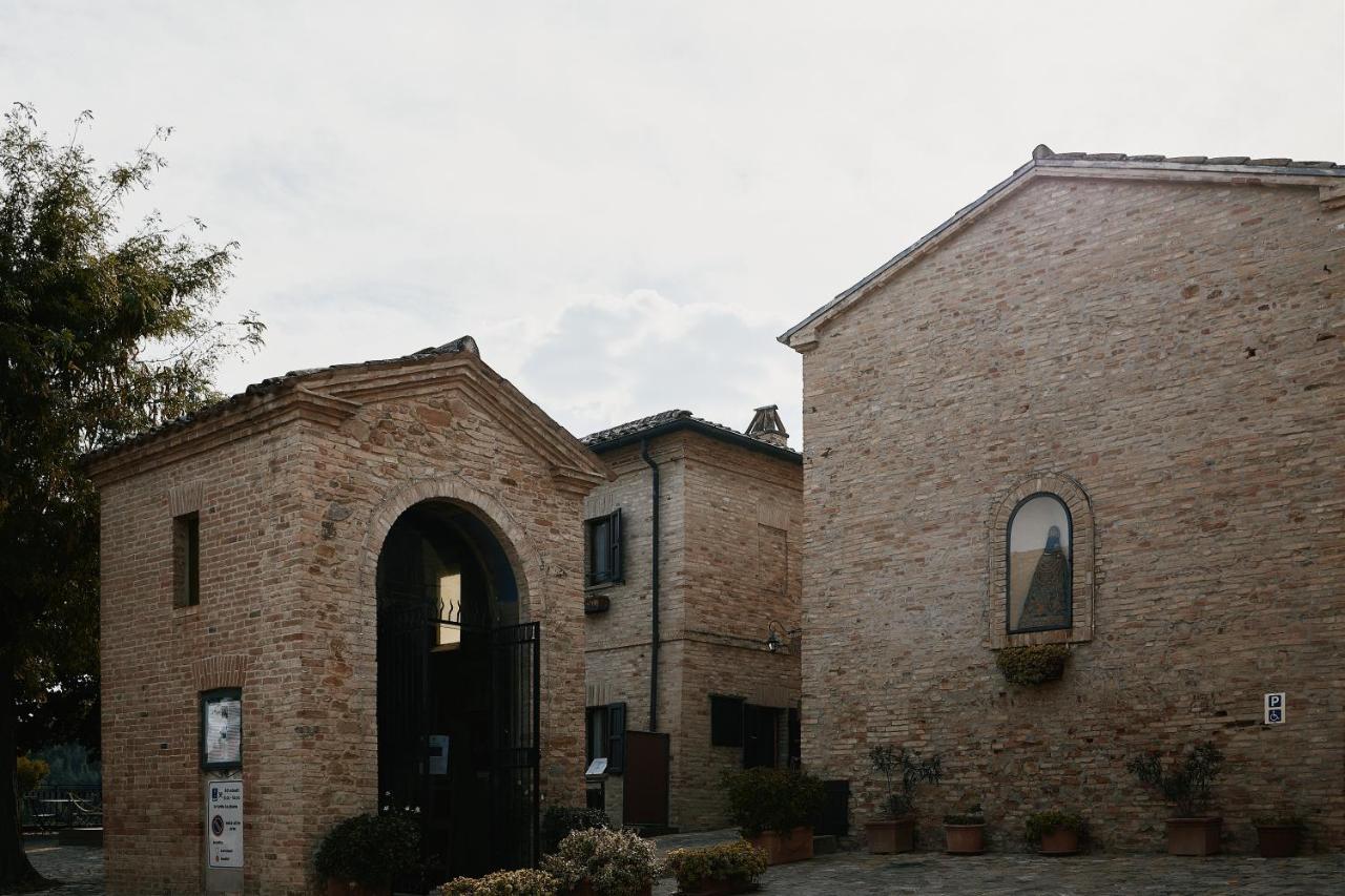 Palazzo Viviani Castello Di Montegridolfo 호텔 외부 사진